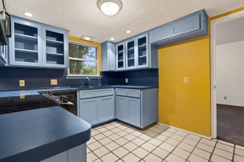 7204 Bucknell Dr, Austin TX  78723-1630 exterior