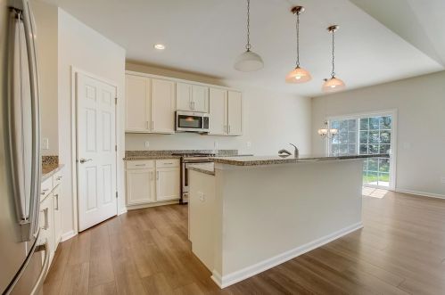 120 Reston Ct, Sycamore IL  60178-3000 exterior