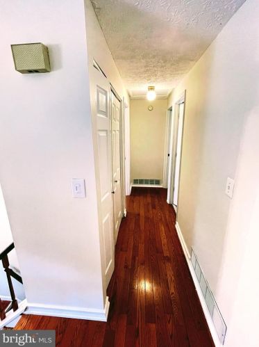 8416 Great Lake Ln, Springfield, VA 22153-4004