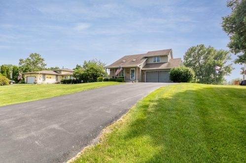 1181 Sunnyslope Dr, Crown Point, IN 46307-9312