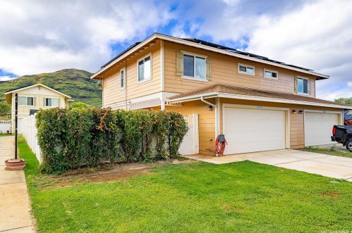 87-1531 Nakii St, Nanakuli, HI 96792