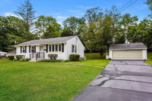 35 Gowin Rd, Middletown, CT 06457-4230