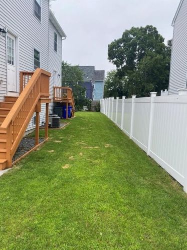 52 Sussex St, Providence, RI 02908-1717