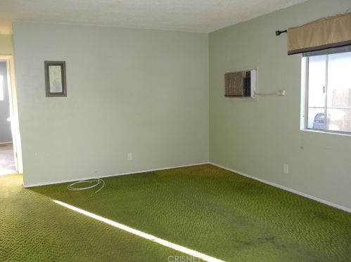15353 Manzana Ave, Paramount, CA 90723-4545