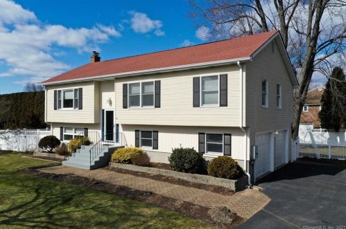 12 Trifiro Cir, Glastonbury, CT 06033-3070