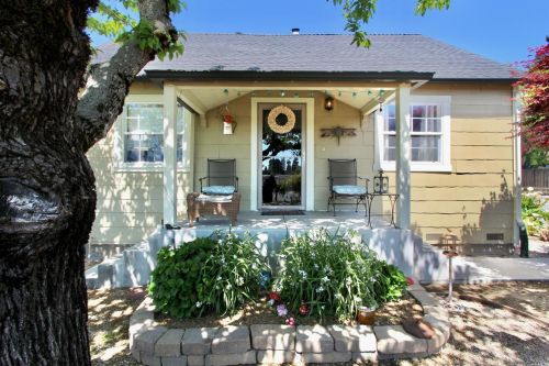 395 Monte Vista Ave, Healdsburg, CA 95448-3446