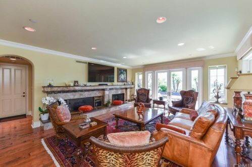 25 Blue Smt, Irvine CA  92603-0168 exterior