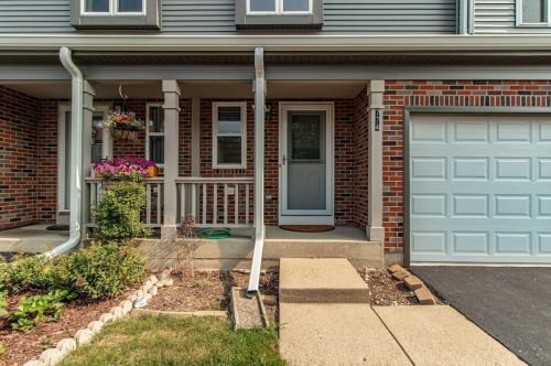 774 Whispering Oaks Ct, Palatine, IL 60074-2355