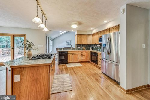 9701 Brunett Ave, Silver Spring MD 20901-3235 exterior