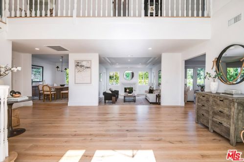 24049 Chestnut Way, Calabasas, CA 91302-2367