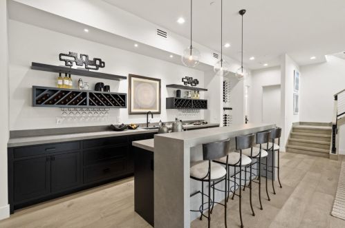 1575 Grant Rd, Los Altos CA  94024-6149 exterior