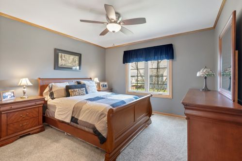 723 Warwick Dr, Carol Stream IL  60188-4332 exterior