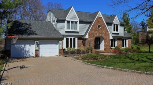 15 Mary Ct, Berkeley Heights, NJ 07922-2141