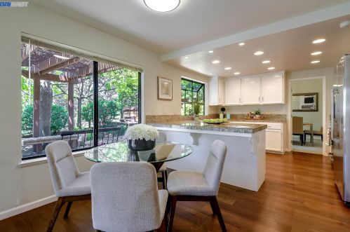 5900 Charter Oaks Dr, Hayward CA  94552-1678 exterior