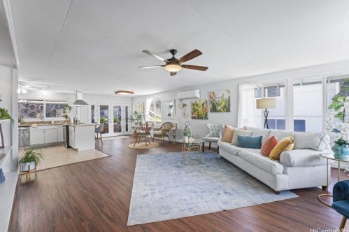 2071 10th Ave, Honolulu HI  96816-2929 exterior