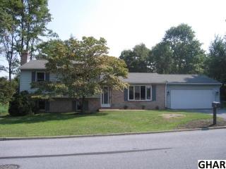 4926 Janelle Dr, Harrisburg, PA 17112-2142