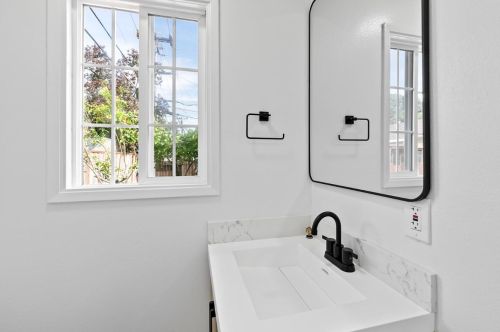 809 Alvarado Ave, Sunnyvale CA  94085-3403 exterior