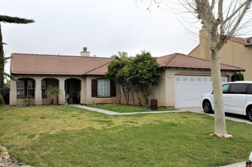 673 Primrose Pl, Perris, CA 92571-3622