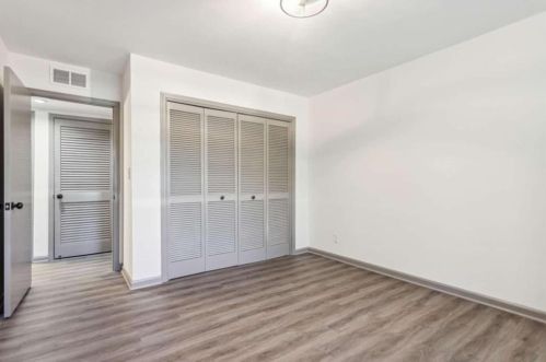 74 Montre Sq, Atlanta GA  30327-4044 exterior