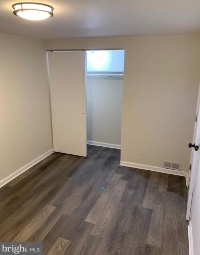 9407 Colesville Rd, Silver Spring MD 20901-4819 exterior