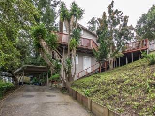 704 Loma Prieta Dr, Aptos, CA 95003-4854