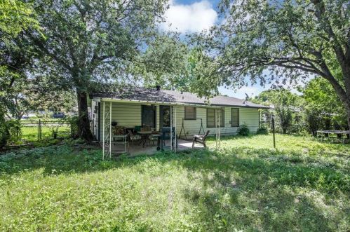 5450 Mcconnell Dr, Fort Worth TX  76134-1006 exterior