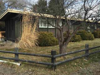 315 Texas St, Gooding, ID 83330-1051