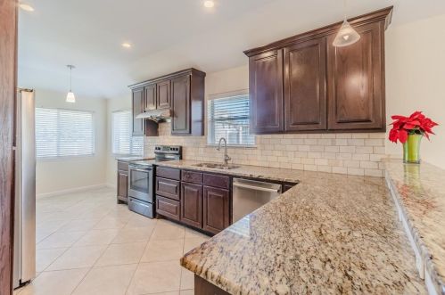 6928 Crystal Ln, Fort Worth TX  76182-3635 exterior