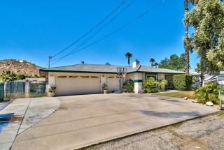 4353 Pacific Ave, Riverside, CA 92509-5846