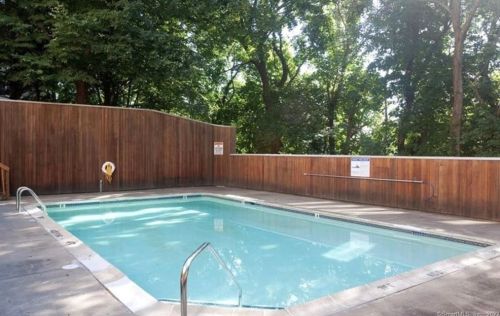 219 Broad St, Meriden CT  06450-6501 exterior