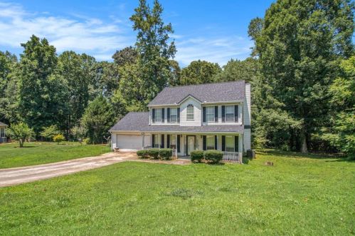 3945 Ivy Trace Ln, Ellenwood, GA 30294-2466