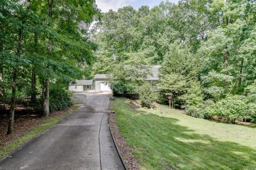 3512 Cub Cir, Gainesville, GA 30506-1452