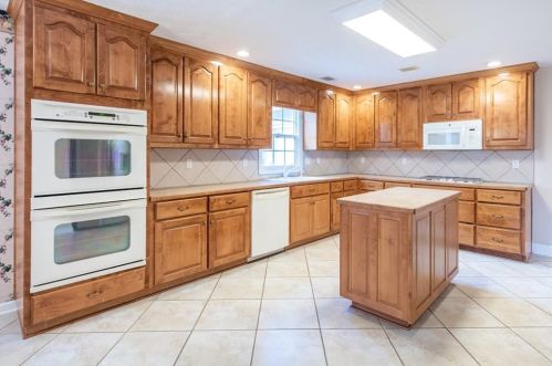 751 Redfield Way, Big Canoe GA  30143-3243 exterior