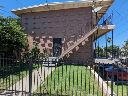 2904 10th St, Riverside CA  92507-4949 exterior