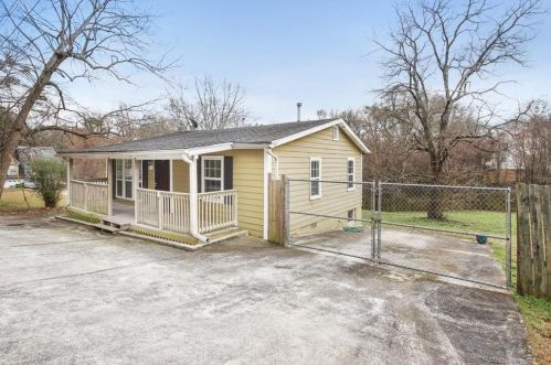 401 3rd St, Forest Park, GA 30297