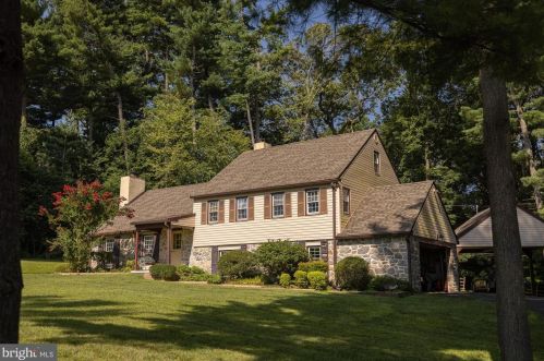 661 Berry Ln, Media, PA 19063-1195