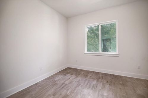 5008 Baker St, Austin TX  78721-1511 exterior