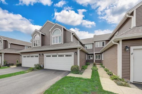 132 Lawford Ct, Hanover Park, IL 60108-1582