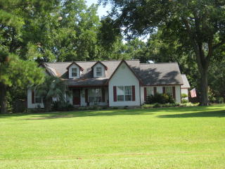 33 Doe Ln, Tifton, GA 31793-8163