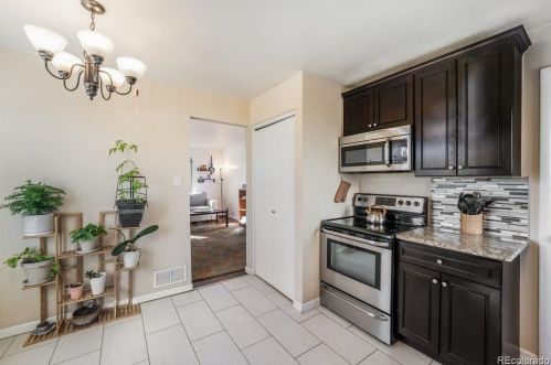 885 Nile St, Aurora CO 80010-4168 exterior