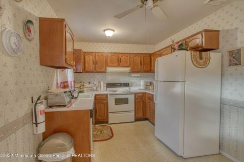 39 Columbus Blvd, Lakehurst, NJ 08759-1870