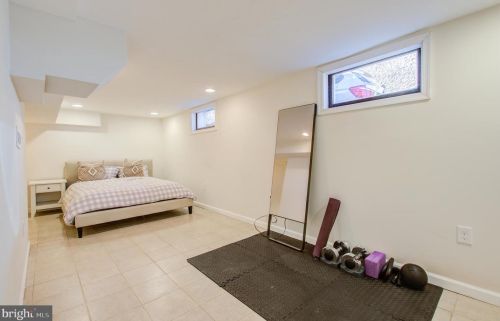 501 Tulip Ave, Silver Spring MD 20912-4345 exterior