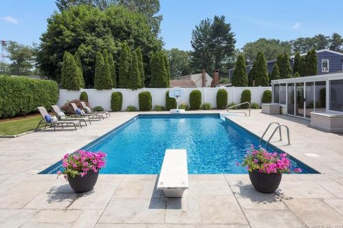 23 Friendly Rd, Norwalk, CT 06851-3107
