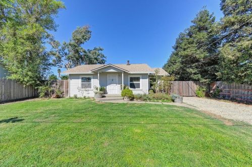 5629 20th St, Rio Linda, CA 95673-5310