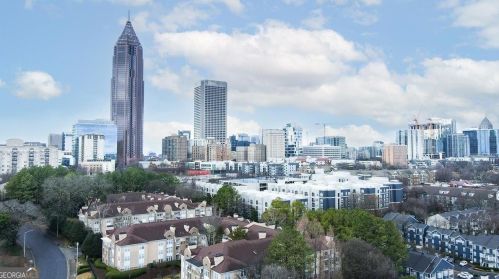 15 Finch Dr, Atlanta GA  30308-6501 exterior