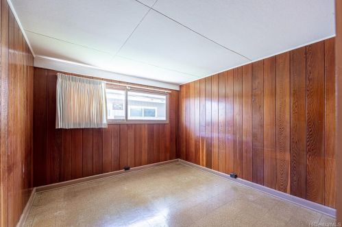 1443 Haloa Dr, Honolulu HI  96818-1945 exterior