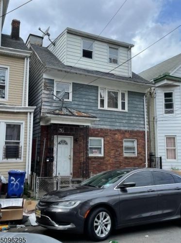 36 Highland St, Paterson, NJ 07524-1712
