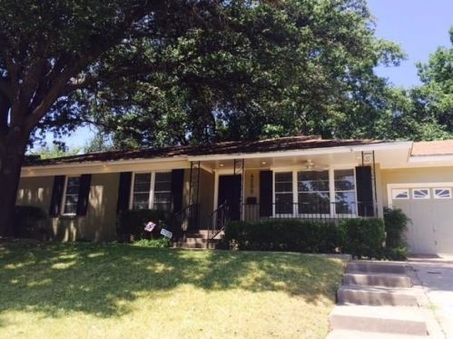 4208 Trail Lake Dr, Fort Worth TX  76109-3540 exterior