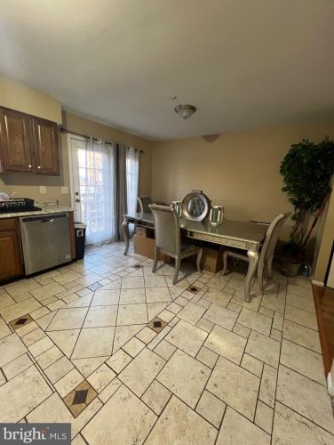 2456 Emerald Ct, Harrisburg PA  17104-2153 exterior