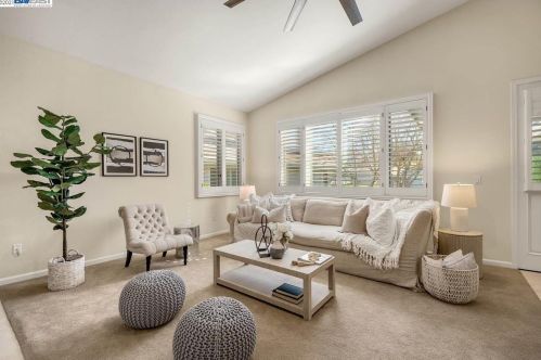 7873 Medinah Ct, Pleasanton, CA 94588-3107